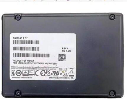 Samsung BM1743 MZWMO30THCLF-00AW7 30.72TB 2.5-inch U.2 PCI Express Gen.4 x4 Solid State Drive